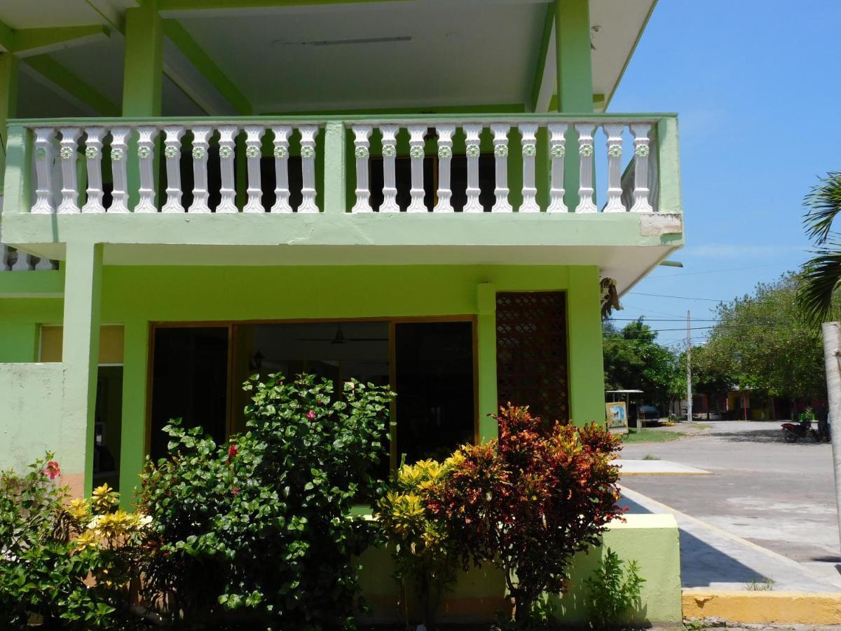 Casa De Huespedes Yoli By Rotamundos Hotel Playa Chachalacas Eksteriør billede