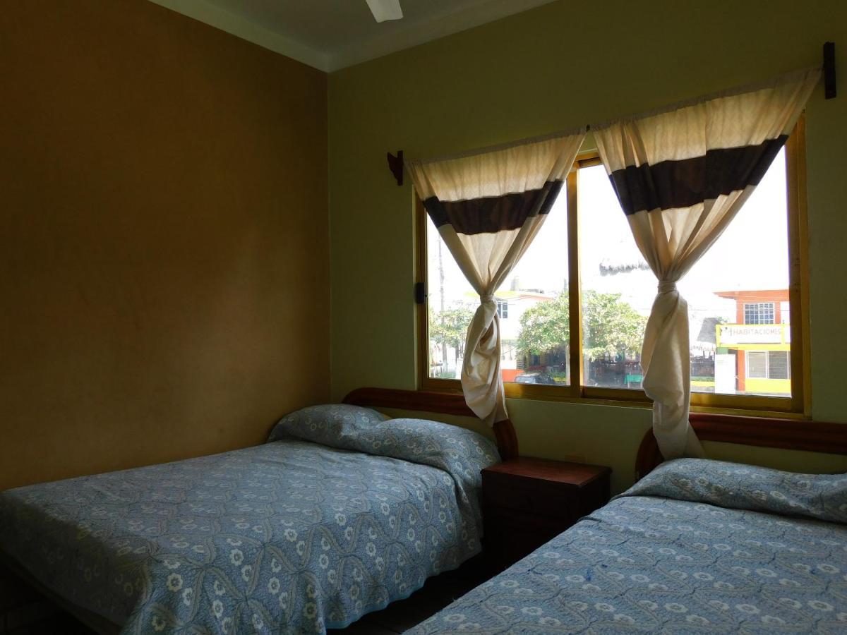 Casa De Huespedes Yoli By Rotamundos Hotel Playa Chachalacas Eksteriør billede